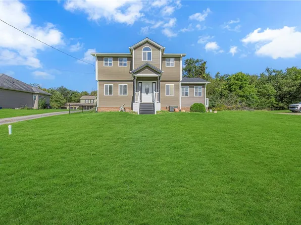 351 Center Grange Rd, Monaca, PA 15061