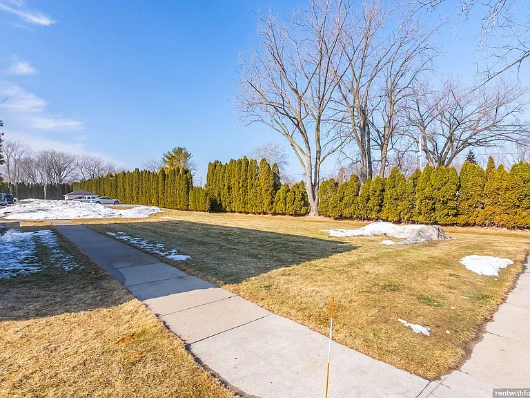Meadow View East — Photo 52