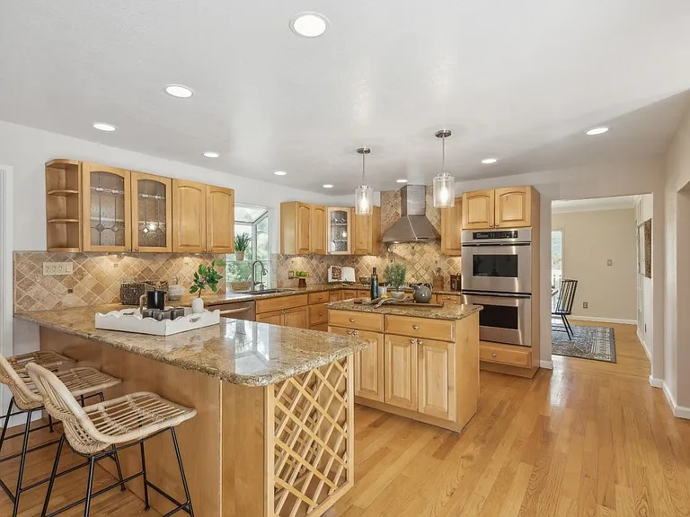 17474 Lakeview Dr — Photo 4
