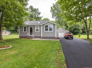 73 Nooks Hill Rd, Cromwell, CT 06416