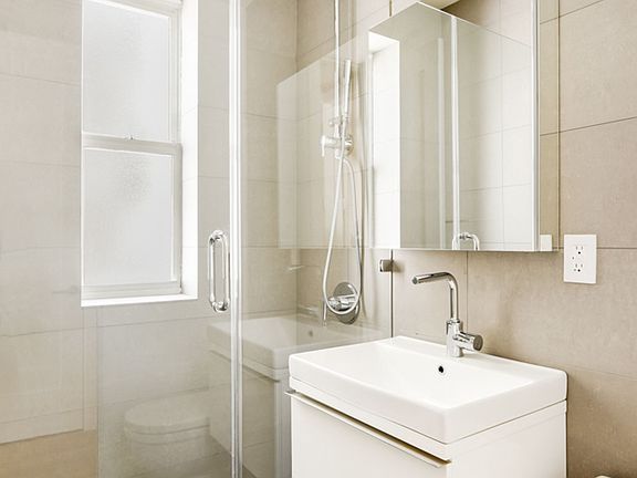 3rd image of 345 Lefferts Ave APT 8B