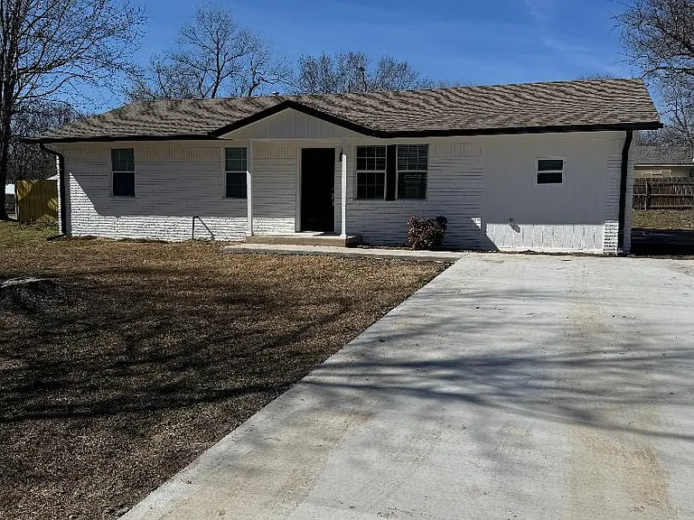 13884 S 303rd Ave — Photo 16