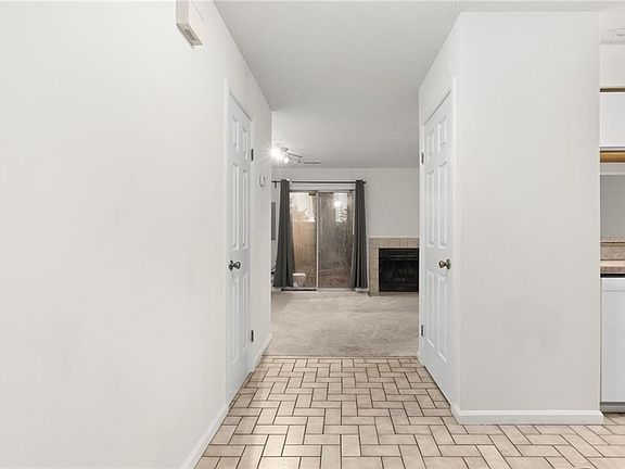 5th image of 1220 Alder Court