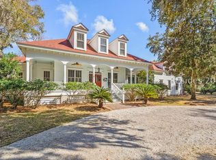 2 Ridge Rd, Beaufort, SC 29907