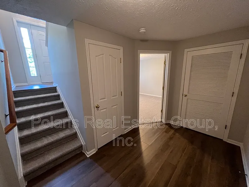 4 bed, 3.0 bath, 2069 sqft, $2,095 — Photo 3