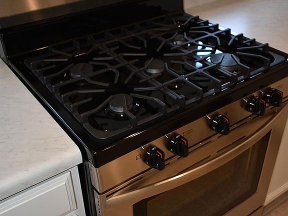 5th image of 2221 W Dunbar Dr