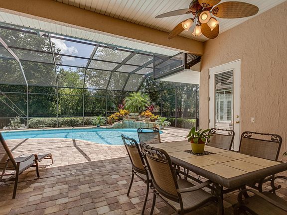 4th image of 808 N Pokeberry Pl