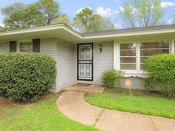 3rd image of 1460 Lehr Dr