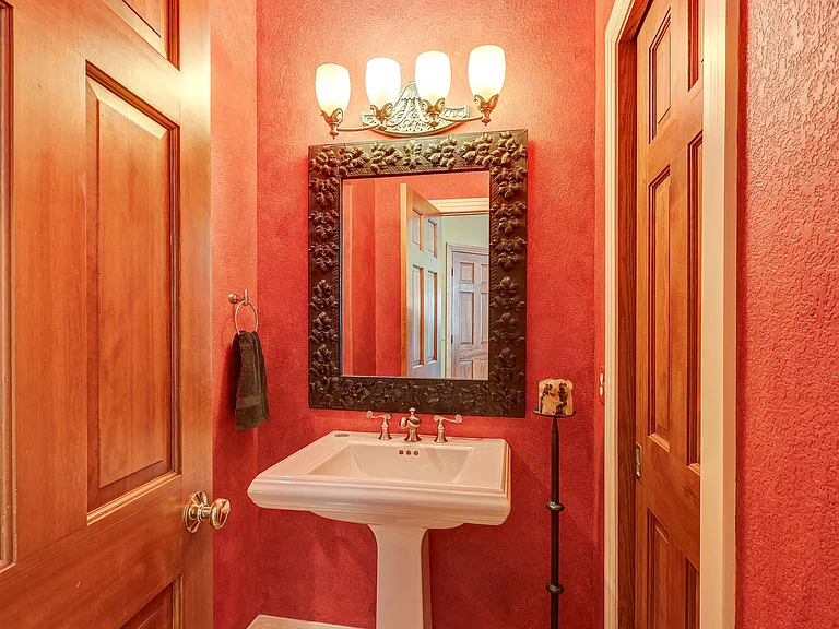 16175 Sandstone Dr — Photo 24
