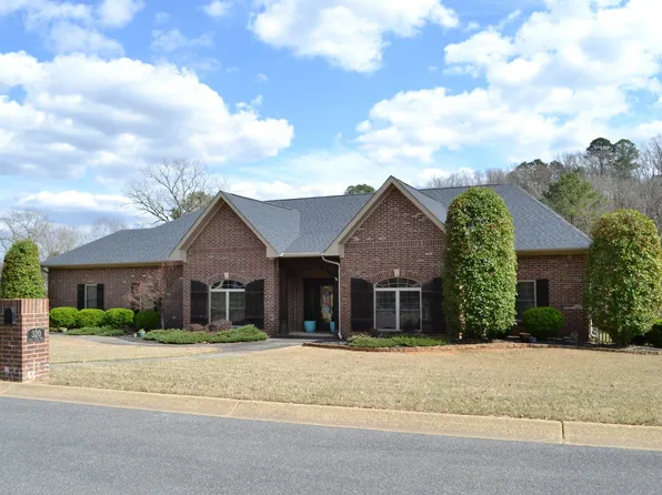 320 Quail Creek Rd, Hot Springs, AR 71901