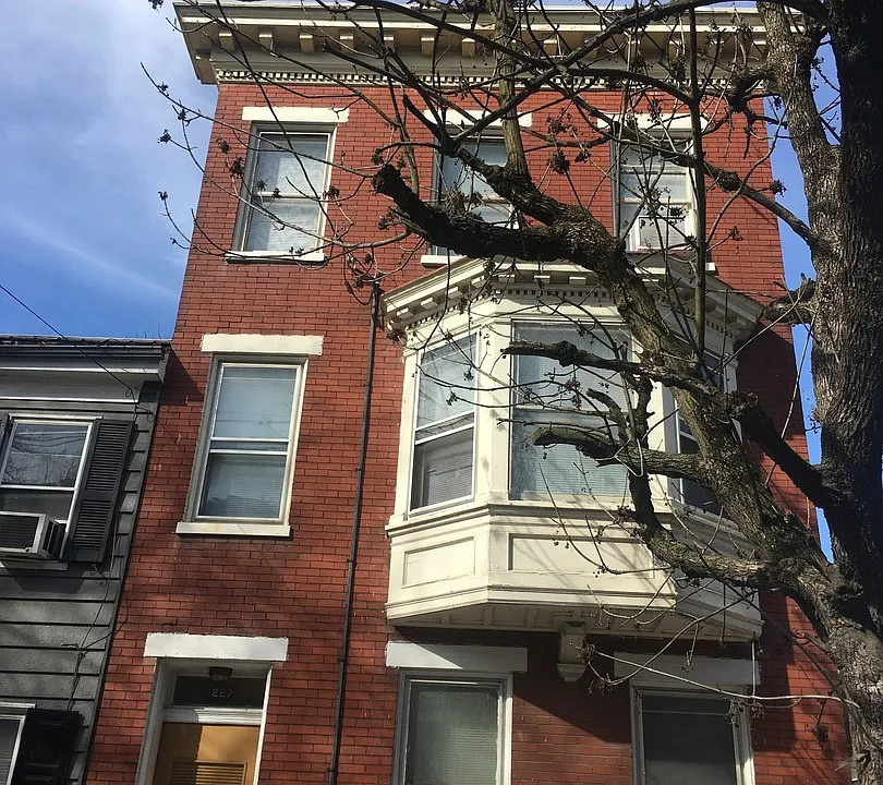 227 E Philadelphia St #3