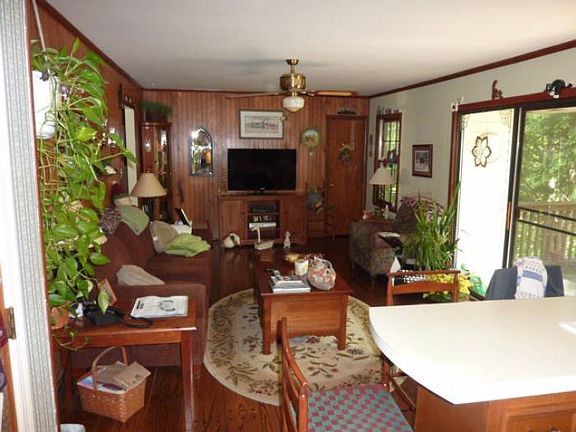 5th image of 31 Sawyer Dr