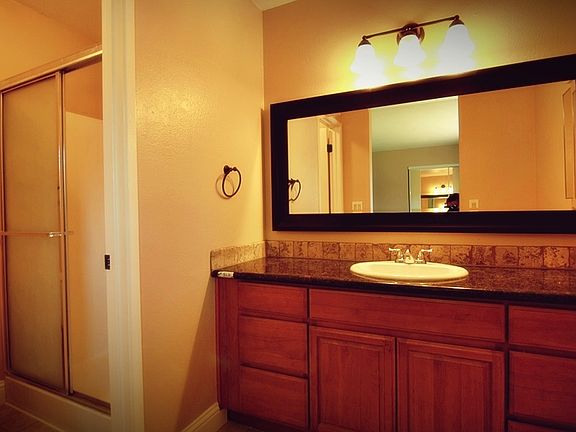 5th image of 3008 Evadna Dr