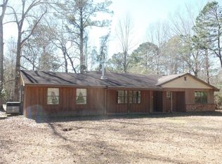 28562 Hall Rd W, Bogalusa, LA 70427