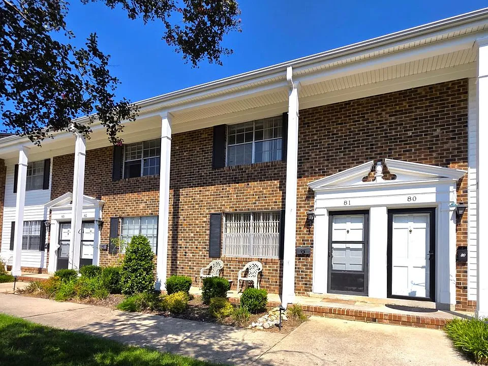 1002 Willow Dr #81