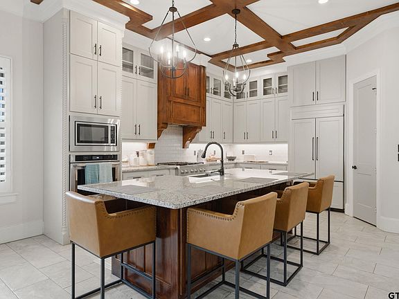 5th image of 1011 Cotten Rd