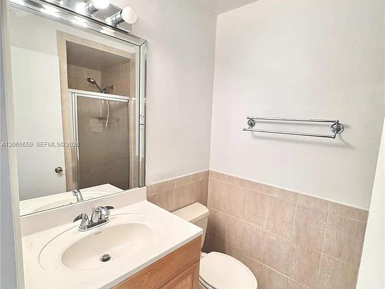 2491 SW 82nd Ave #106 — Photo 17