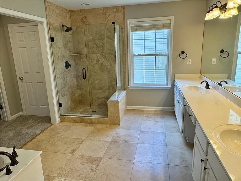 230 Albrighton Ct — Photo 16