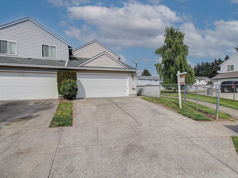 1st image of 3020 NE 116th Ave