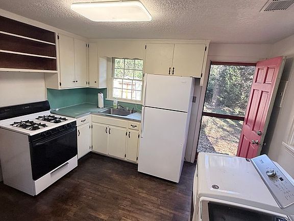 4th image of 232 Gilleland Dr