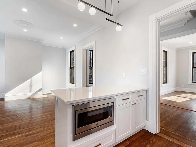 31 Monadnock St #1 — Photo 4