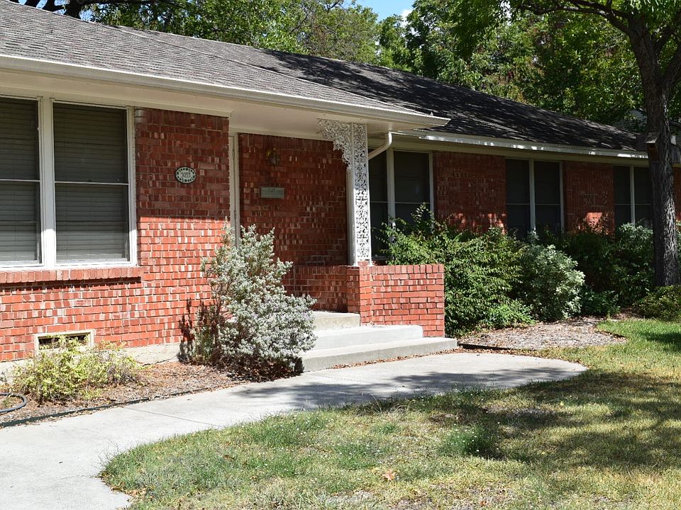 1st image of 3033 Primrose Ln