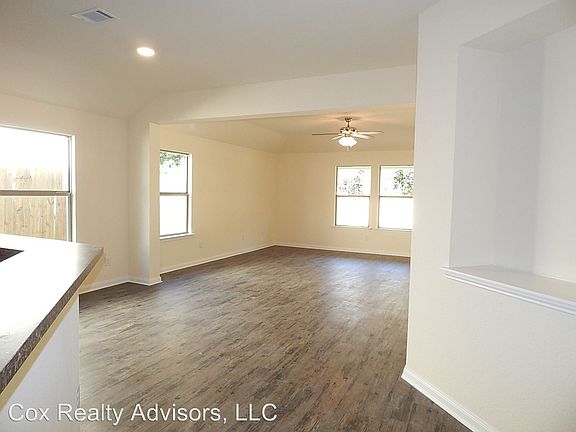5th image of 2841 Saint Bernard Dr