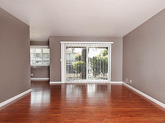 2nd image of 675-699 Towle Way #675