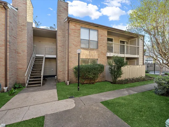 2120 Wilcrest Dr APT 122, Houston, TX 77042