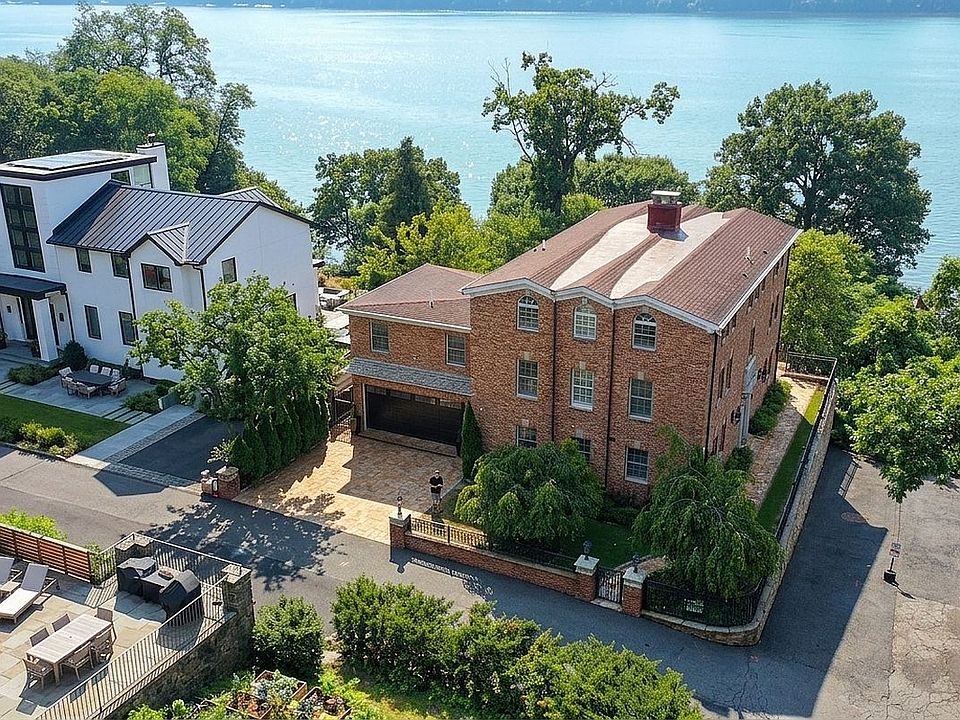 1st image of 3061 Scenic Pl