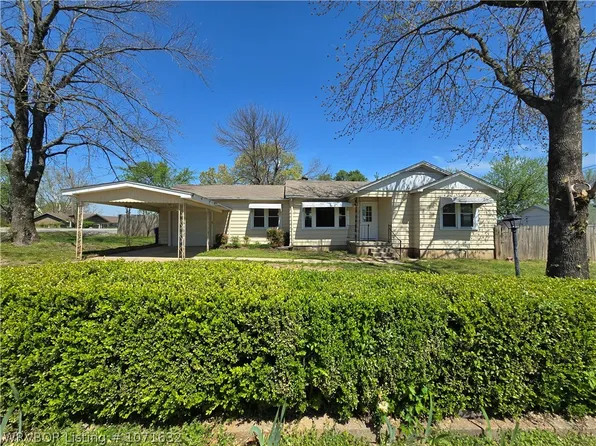 1005 Vicksburg St, Fort Smith, AR 72901