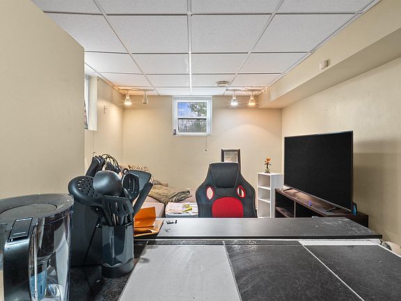 4th image of 7516 106th St NW