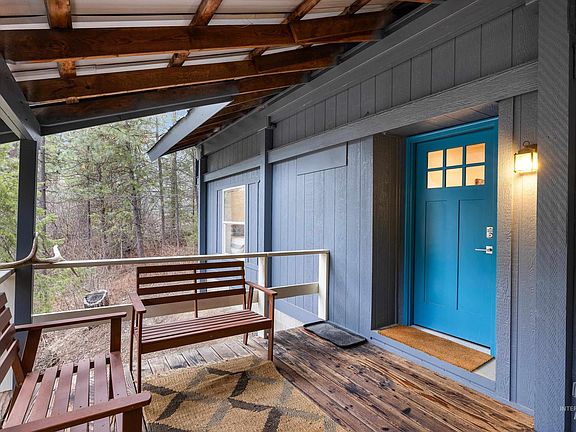 4th image of 32 Sky Ridge Dr