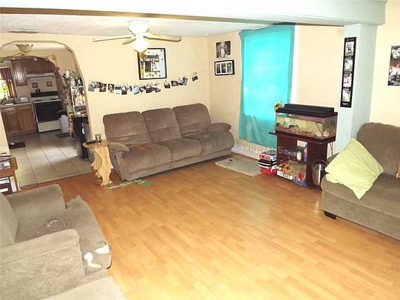 2nd image of 2719 Myrtle Ave