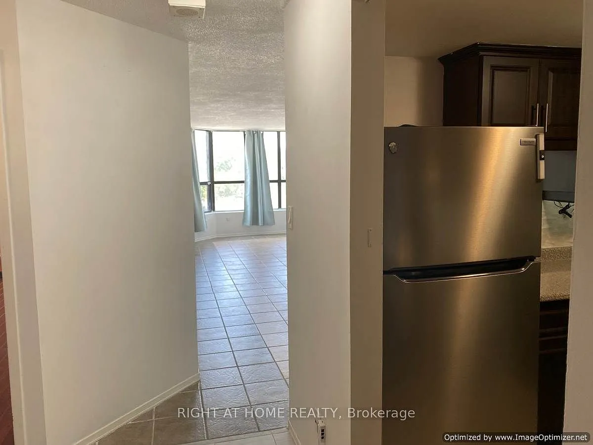 3 bed, $2,800 — Photo 2