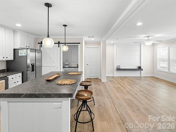 5th image of 512 Hutch Mountain Rd