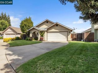 861 Vista Verano Ct, Oakdale, CA 95361