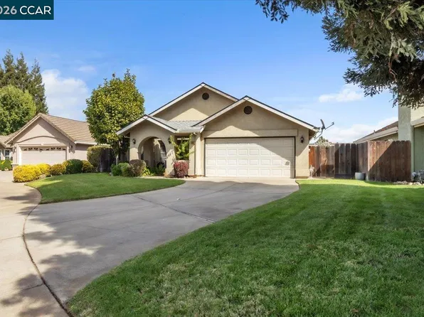 861 Vista Verano Ct, Oakdale, CA 95361