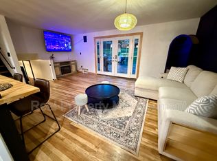 121 S Jamestown Rd, Coraopolis, PA 15108