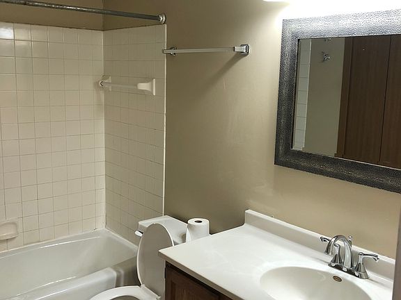 3rd image of 12587 Alder St NW