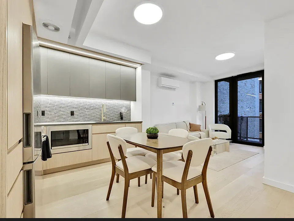 3 Clarkson Ave #4DD