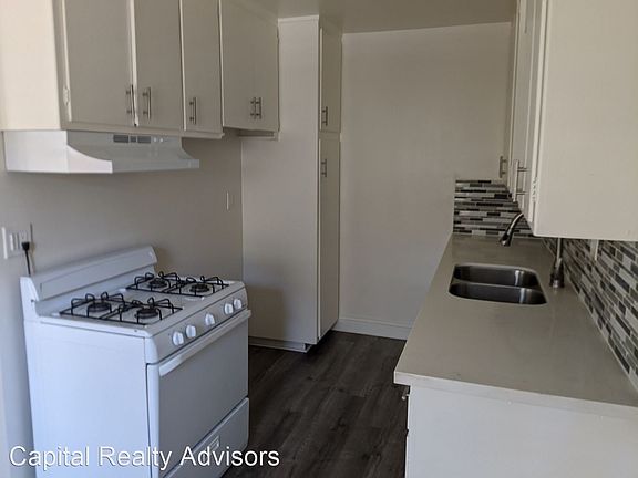 2nd image of 1037 E 4th St APT 5