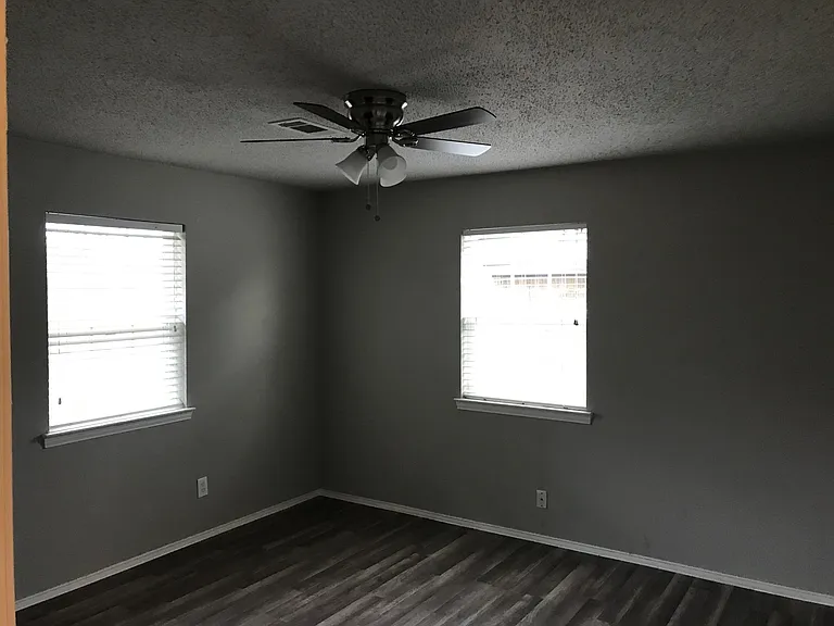 2105 Quail Run #A — Photo 6