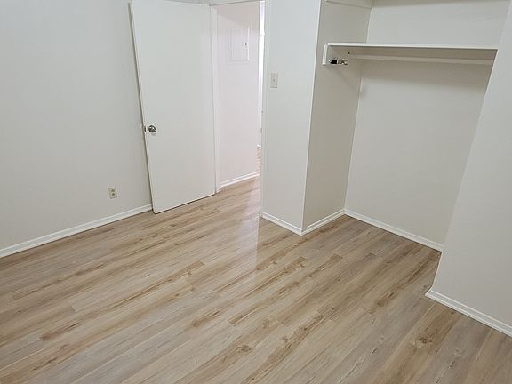5th image of 603 Pinewood Ln