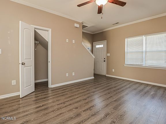 2nd image of 504 Oyster Rock Lane