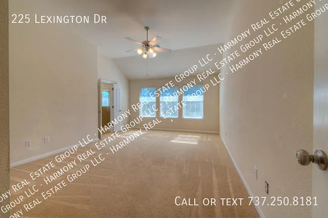 225 Lexington Dr — Photo 18
