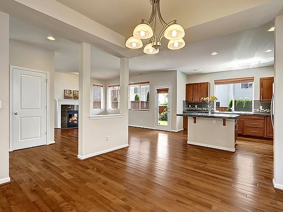 5th image of 17021 SE 262nd St