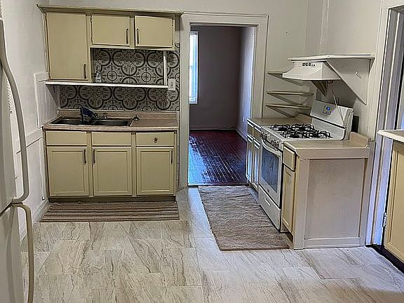5th image of 4851 McCook Ave #4
