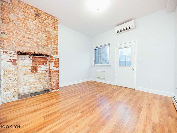 3rd image of 132 Jefferson St #3
