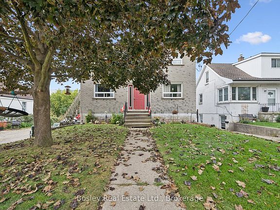2nd image of 32 Jaffray St